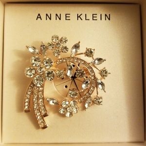 Rose gold brooch pin